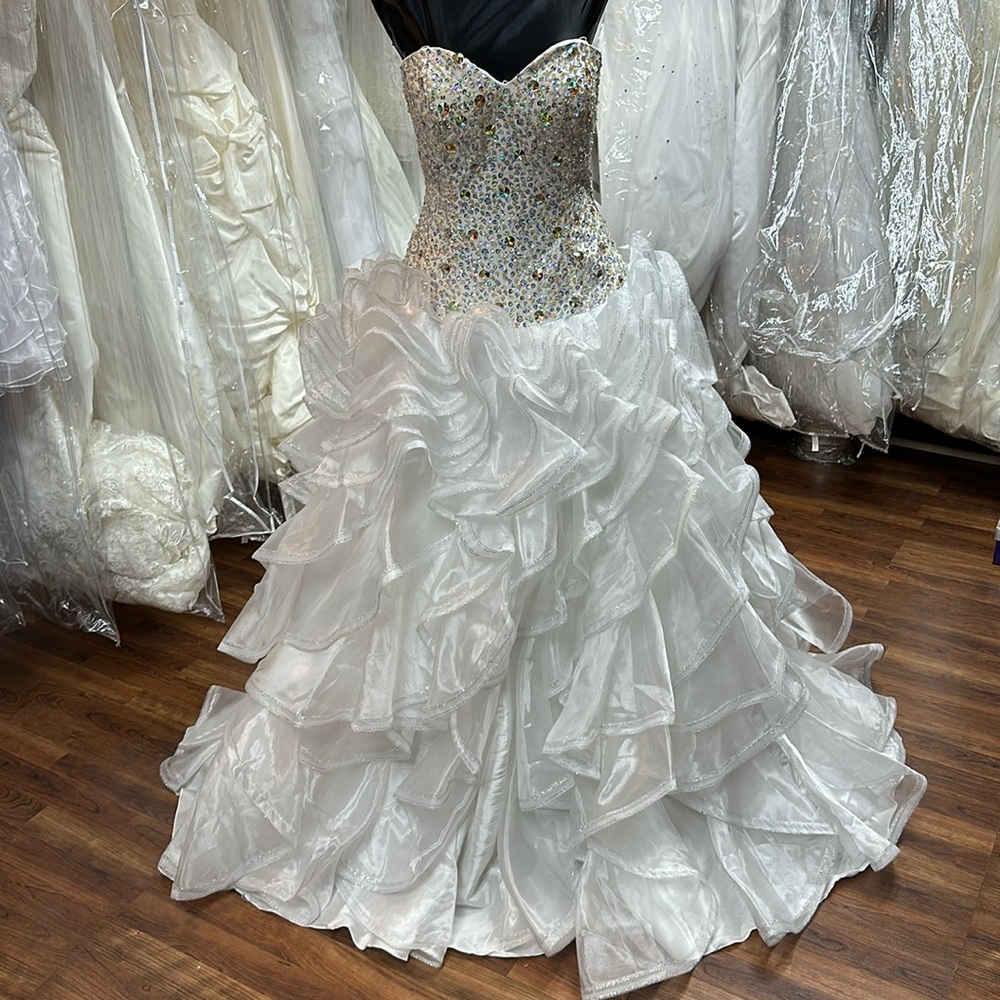 WHITE PRINCESS GOWN